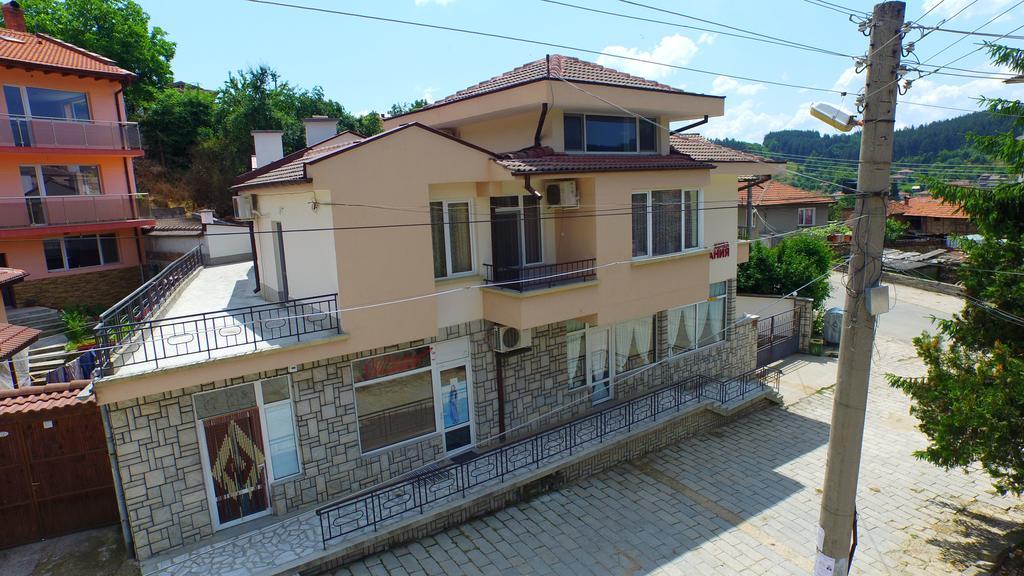 Mania Guest House Kałofer Zewnętrze zdjęcie